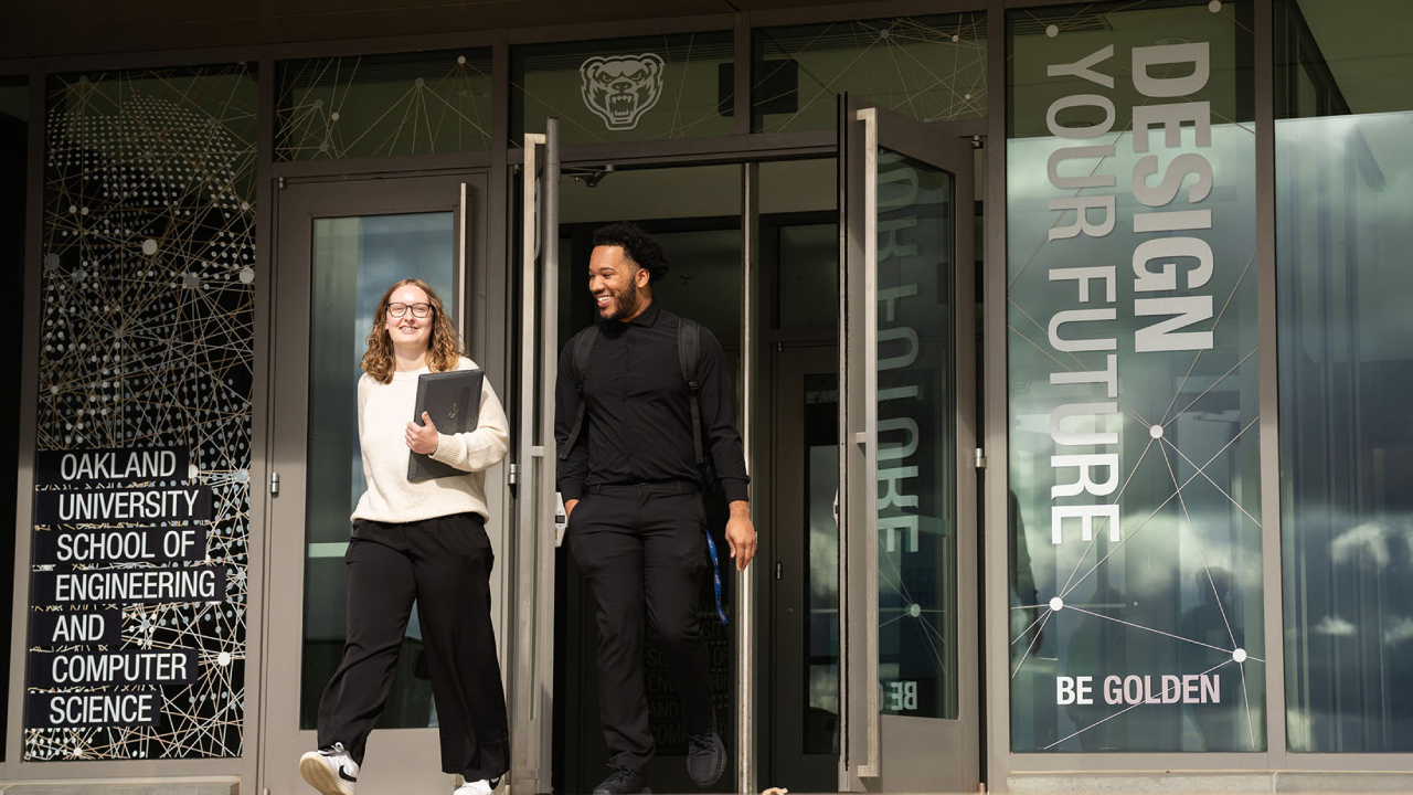 Students walking near Engineering Center