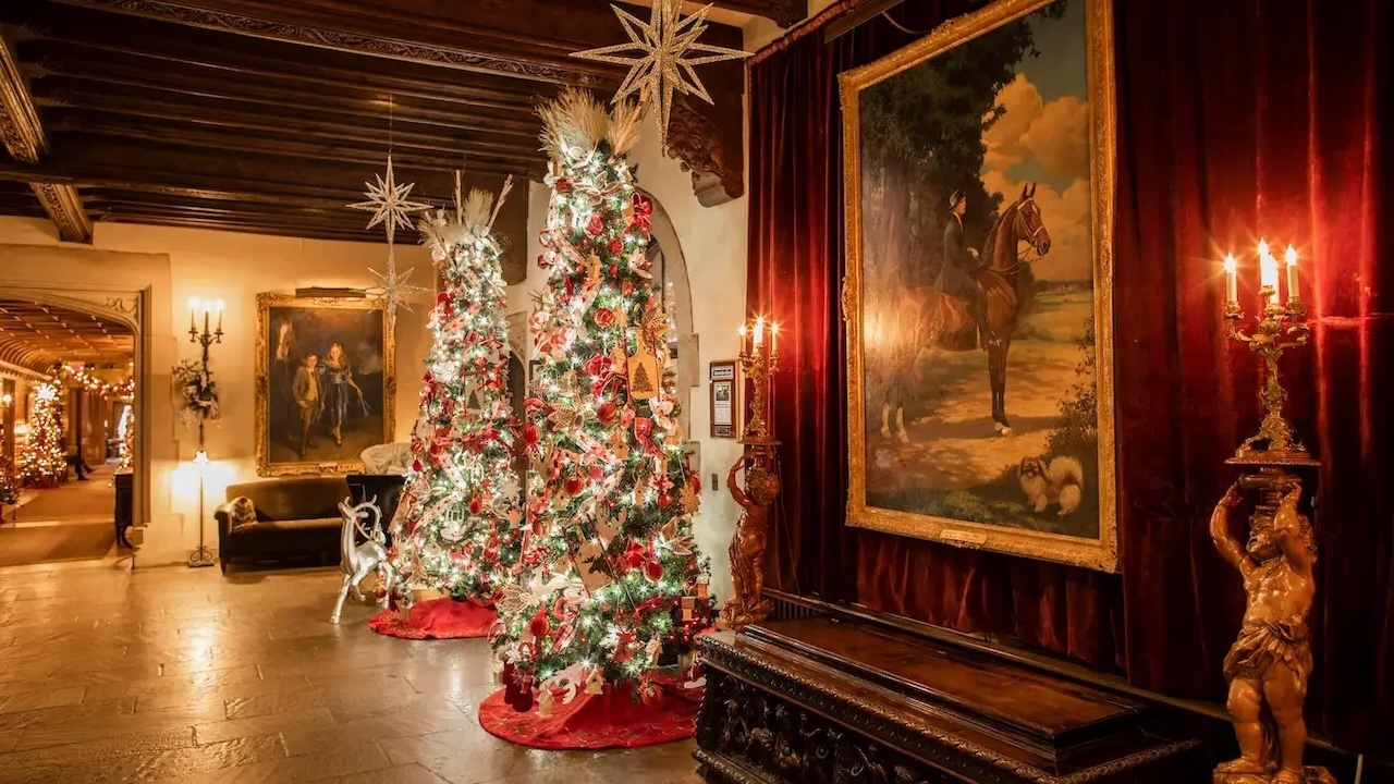 Meadow Brook Hall decorated for the Holidays