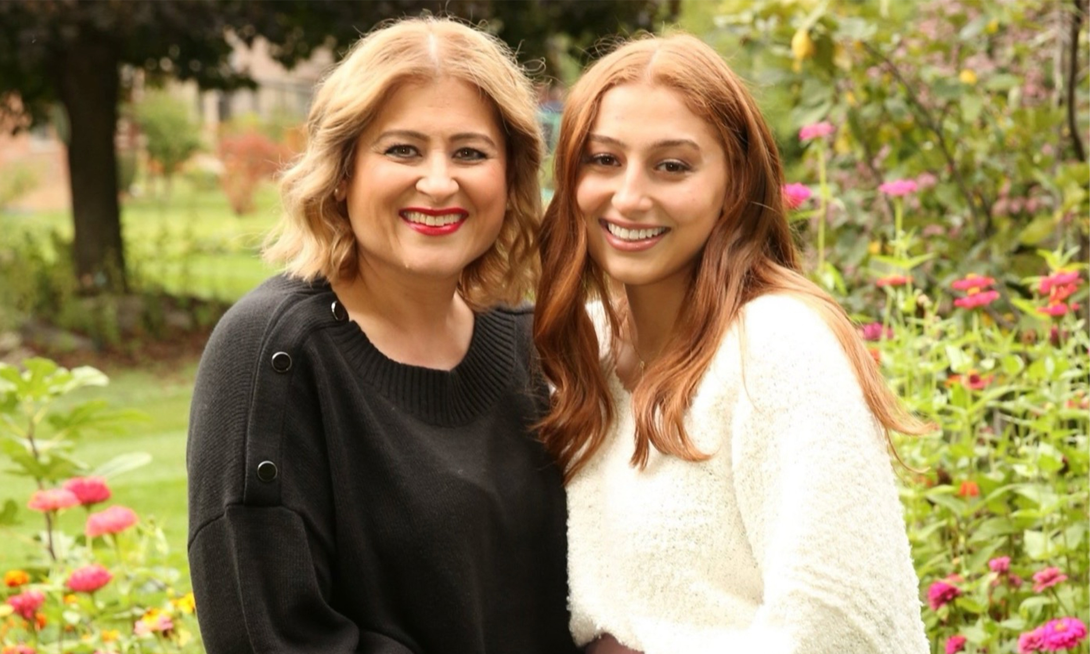 An image of Annabel Shaffou and her mother